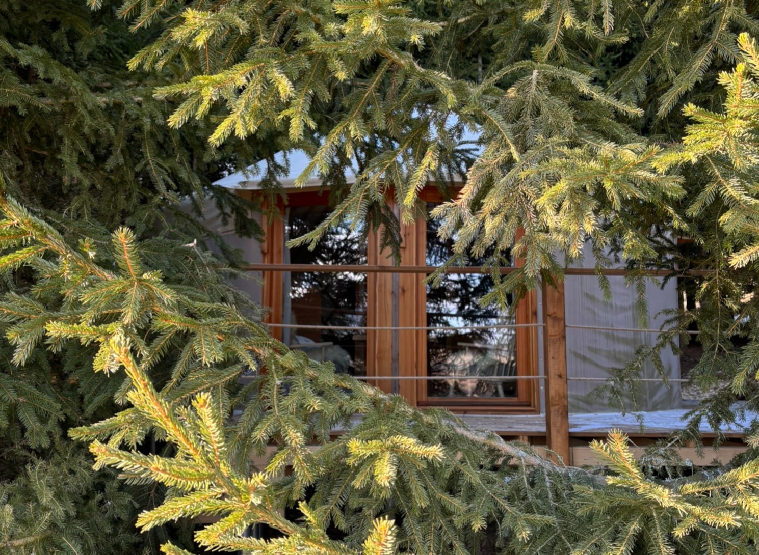 Jurta Na mýtince – exteriér 2